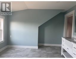 37 Tibbeys Point Road thumbnail 17