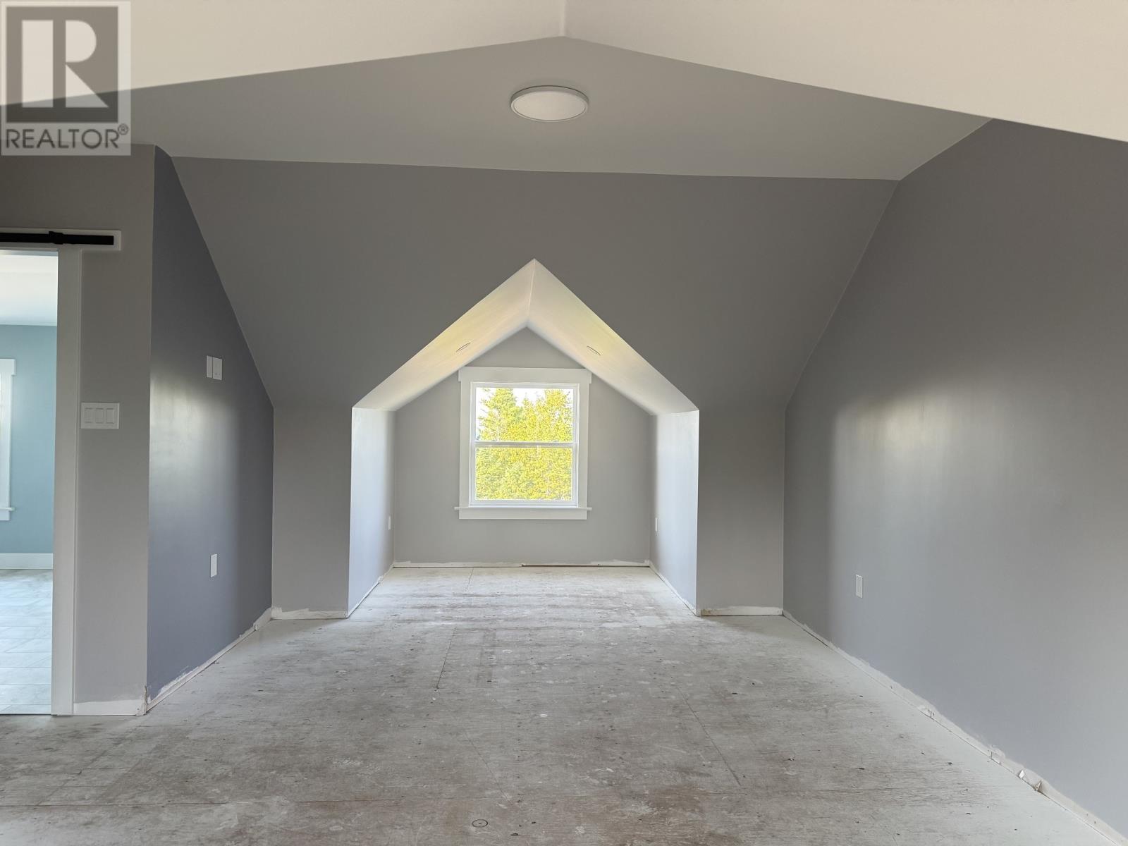 37 Tibbeys Point Road - Image 14