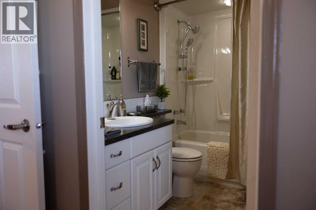 Photo 16 of 622 Thistle Crescent, Pincher Creek AB