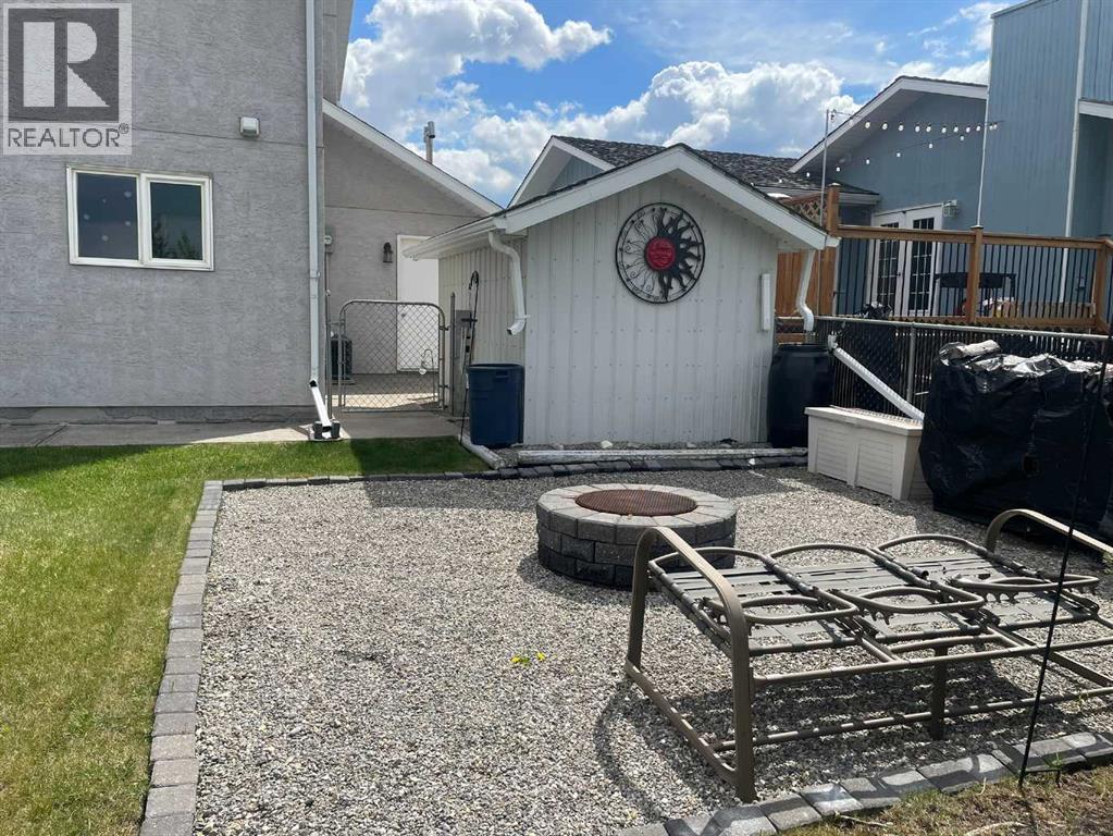 Photo 23 of 622 Thistle Crescent, Pincher Creek AB