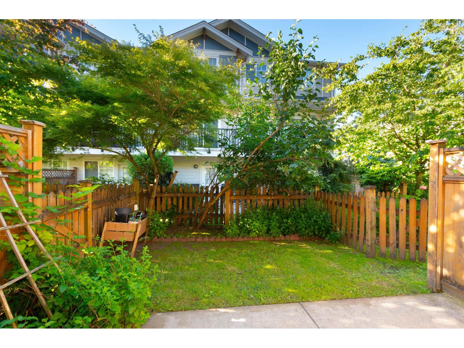 Photo 16 of 8 6383 140 Street, Surrey BC
