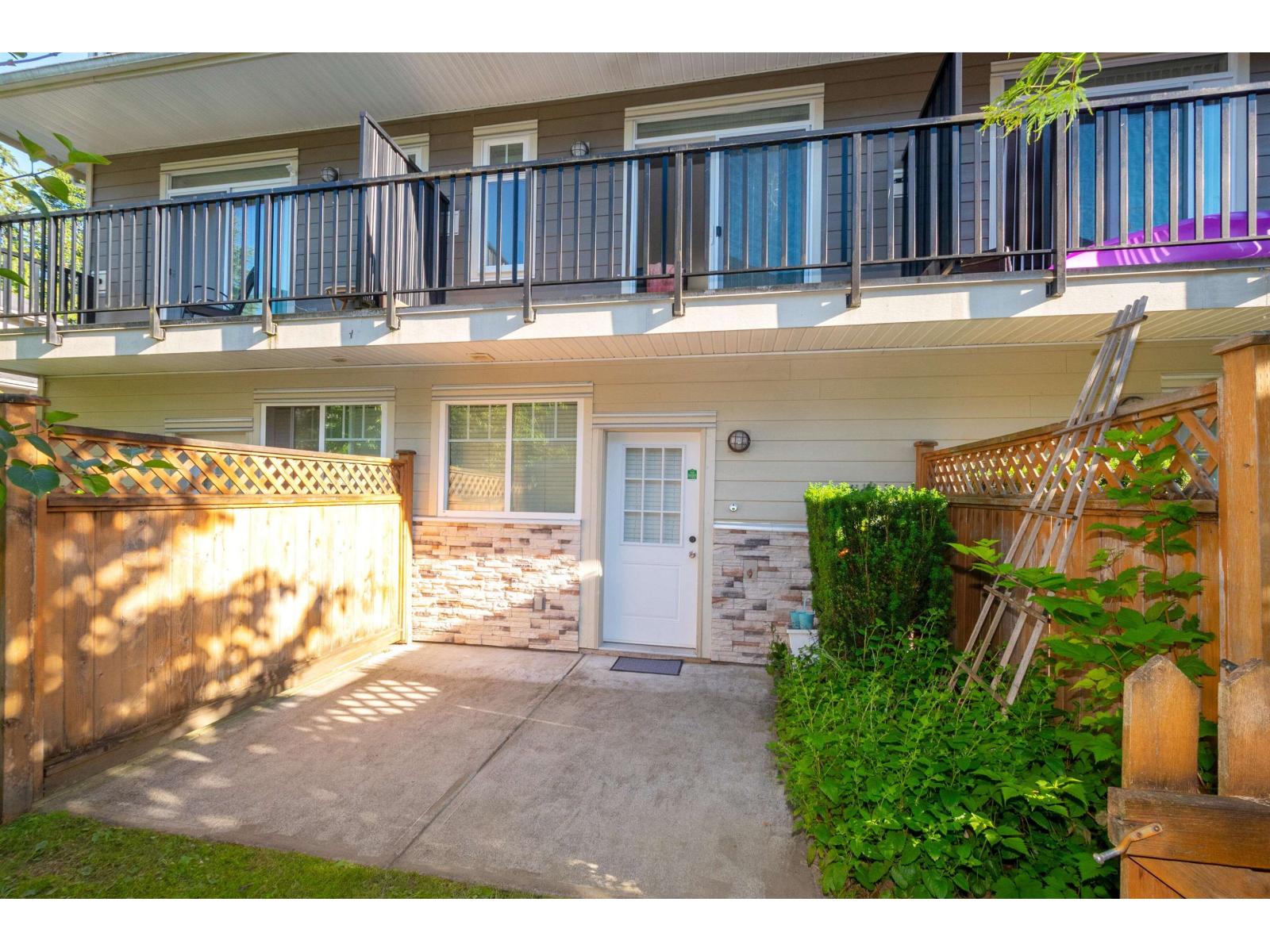 Photo 15 of 8 6383 140 Street, Surrey BC