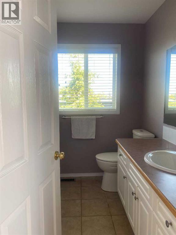 Photo 16 of 2 Pritchard Close, Sylvan Lake AB
