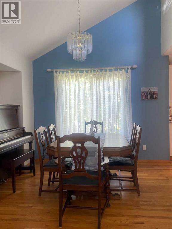 Photo 11 of 2 Pritchard Close, Sylvan Lake AB