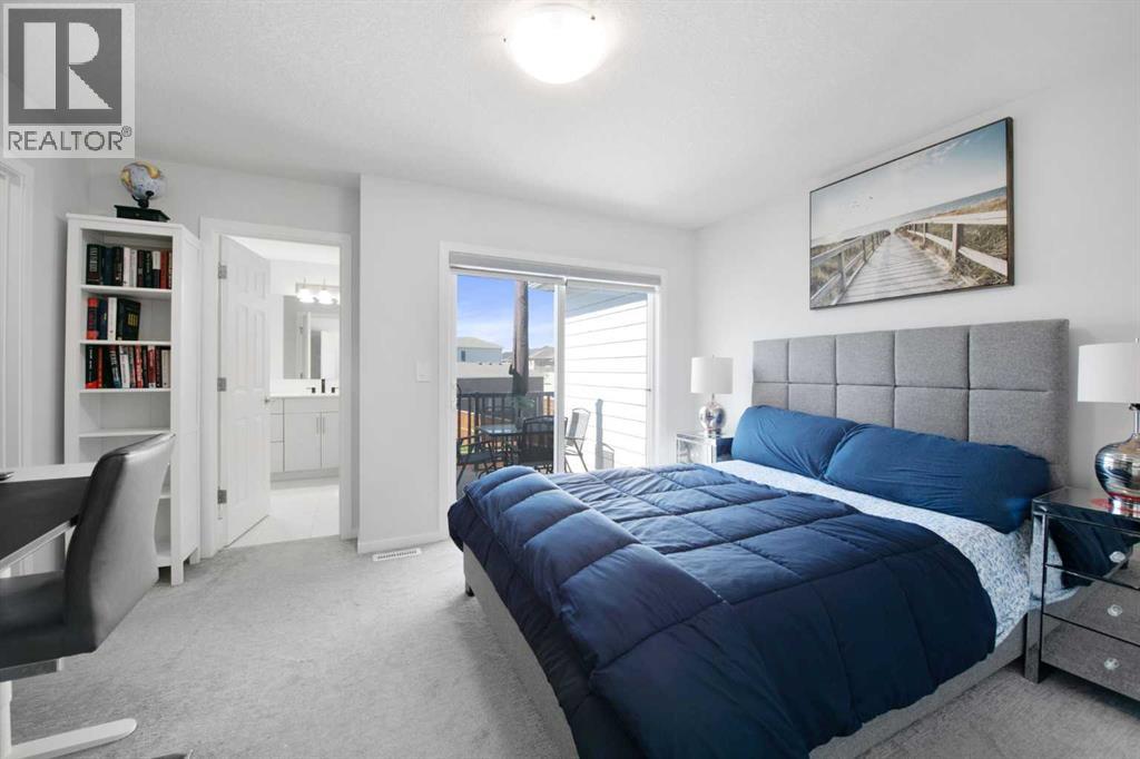 Single Family House for Sale in  Sheriff King Street SW Yorkville Calgary 