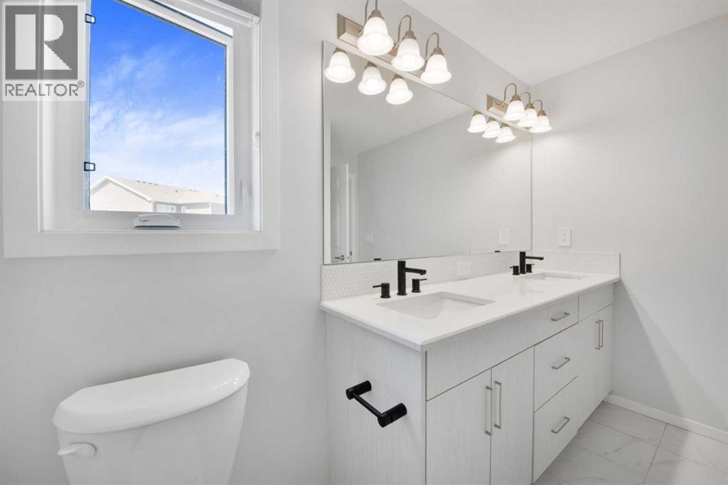 Single Family House for Sale in  Sheriff King Street SW Yorkville Calgary 