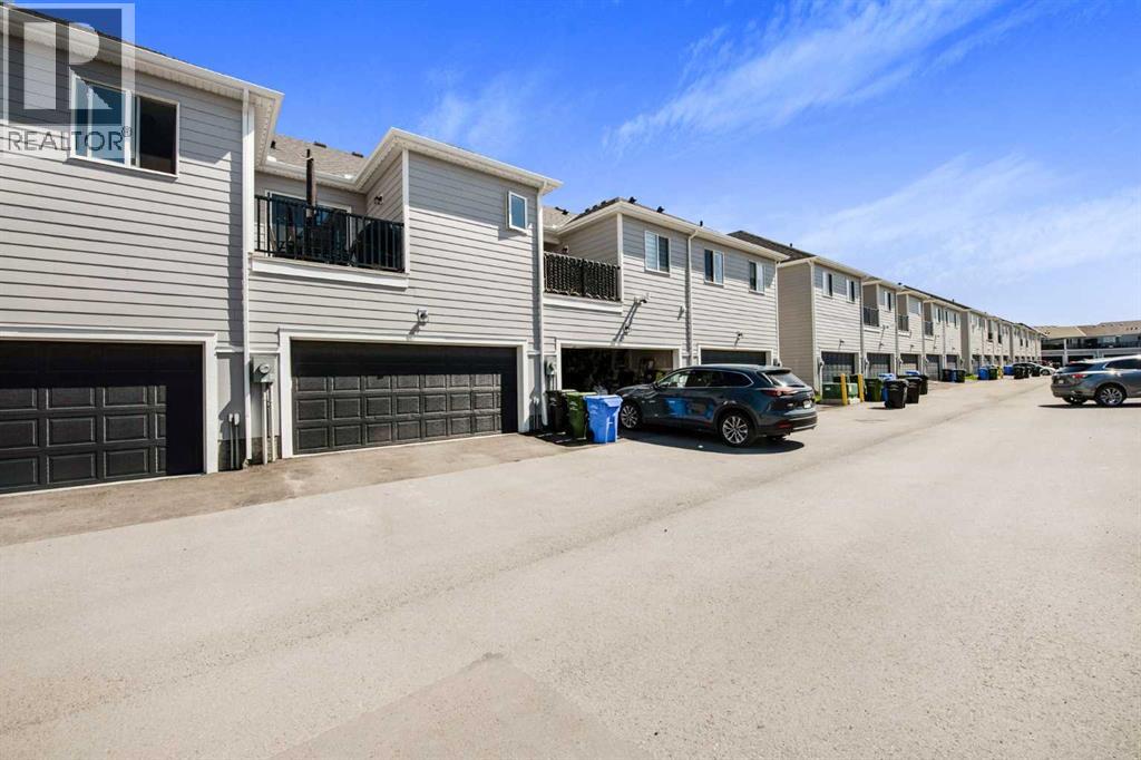 Single Family House for Sale in  Sheriff King Street SW Yorkville Calgary 