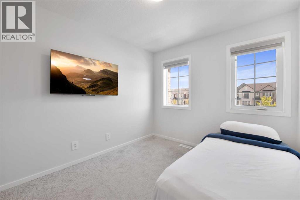 Single Family House for Sale in  Sheriff King Street SW Yorkville Calgary 
