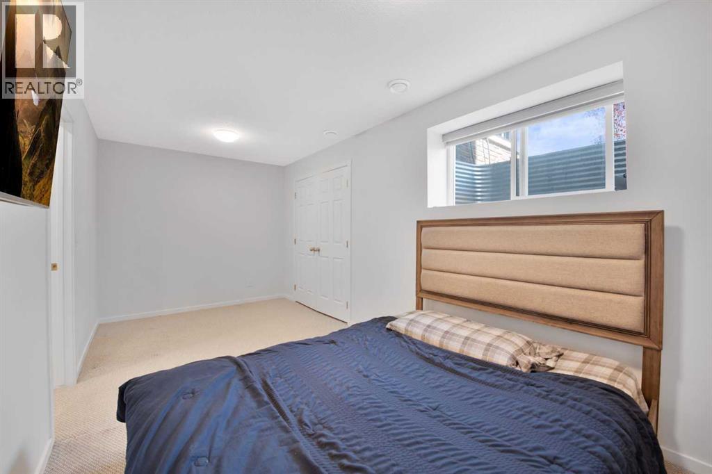 Single Family House for Sale in  Sheriff King Street SW Yorkville Calgary 