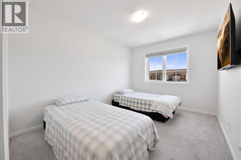 Single Family House for Sale in  Sheriff King Street SW Yorkville Calgary 