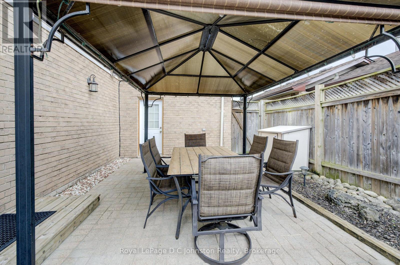 Photo 25 of 254 Scott Road, Cambridge ON