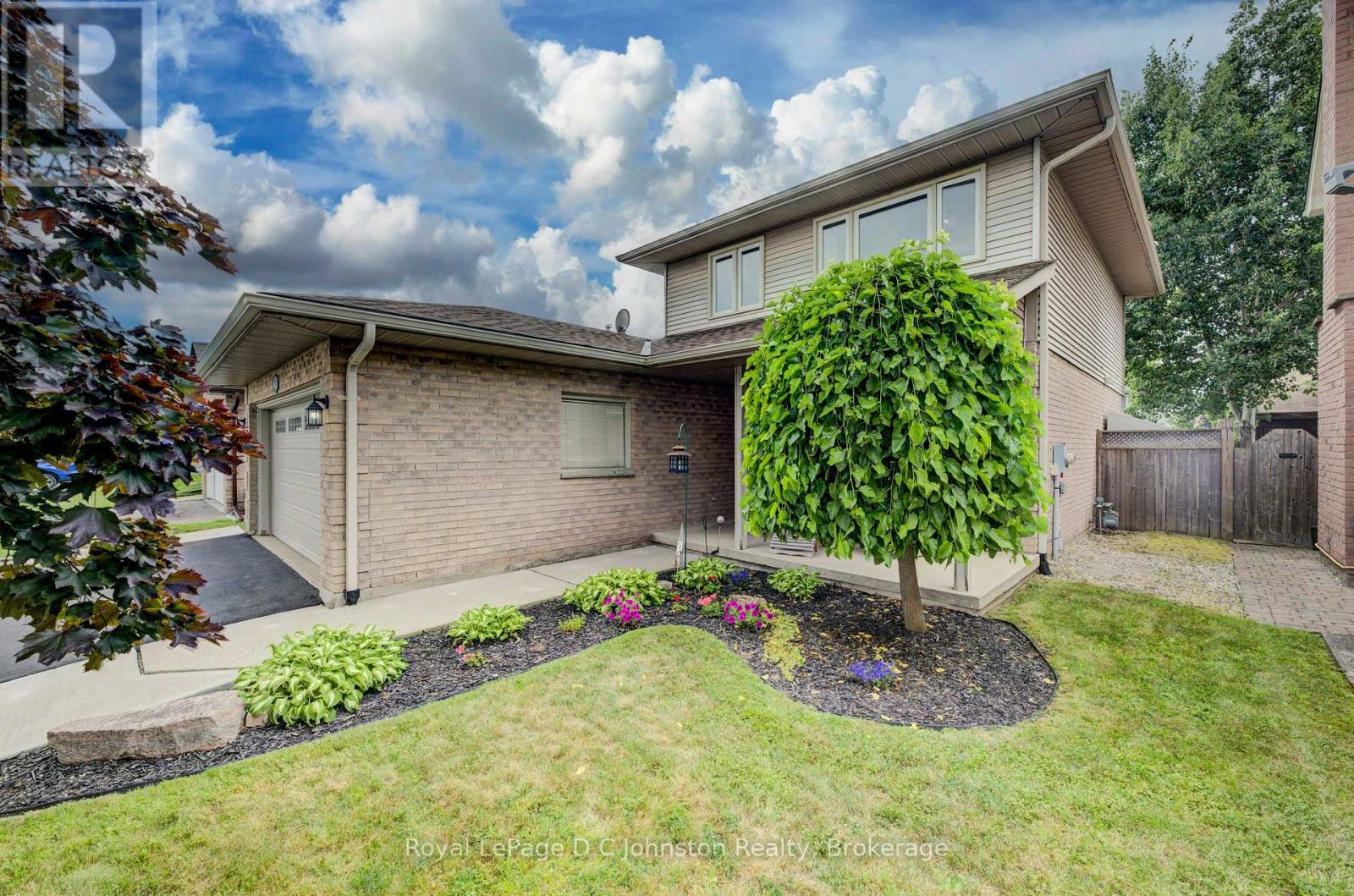 Photo 27 of 254 Scott Road, Cambridge ON
