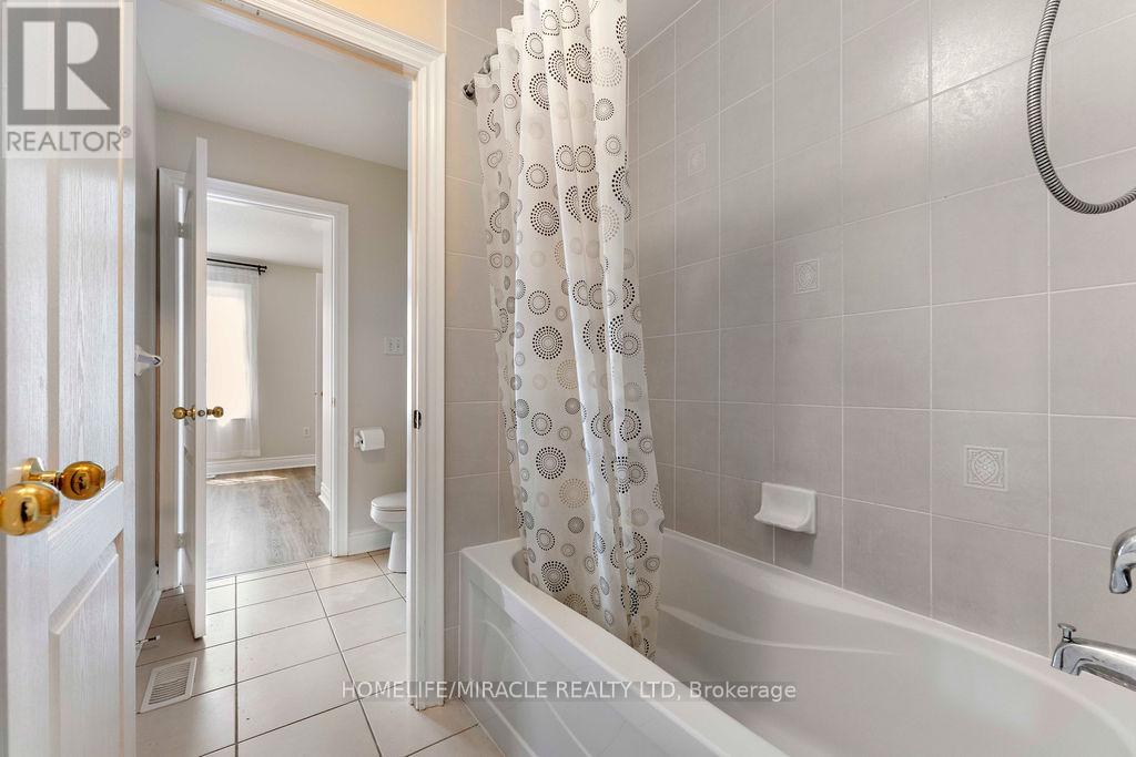 Photo 31 of Main Upper 1811 Esterbrooke Drive, Oshawa ON