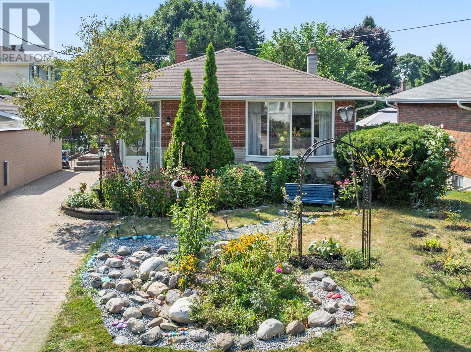 Photo 28 of 205 Saint Peter Street, Whitby ON