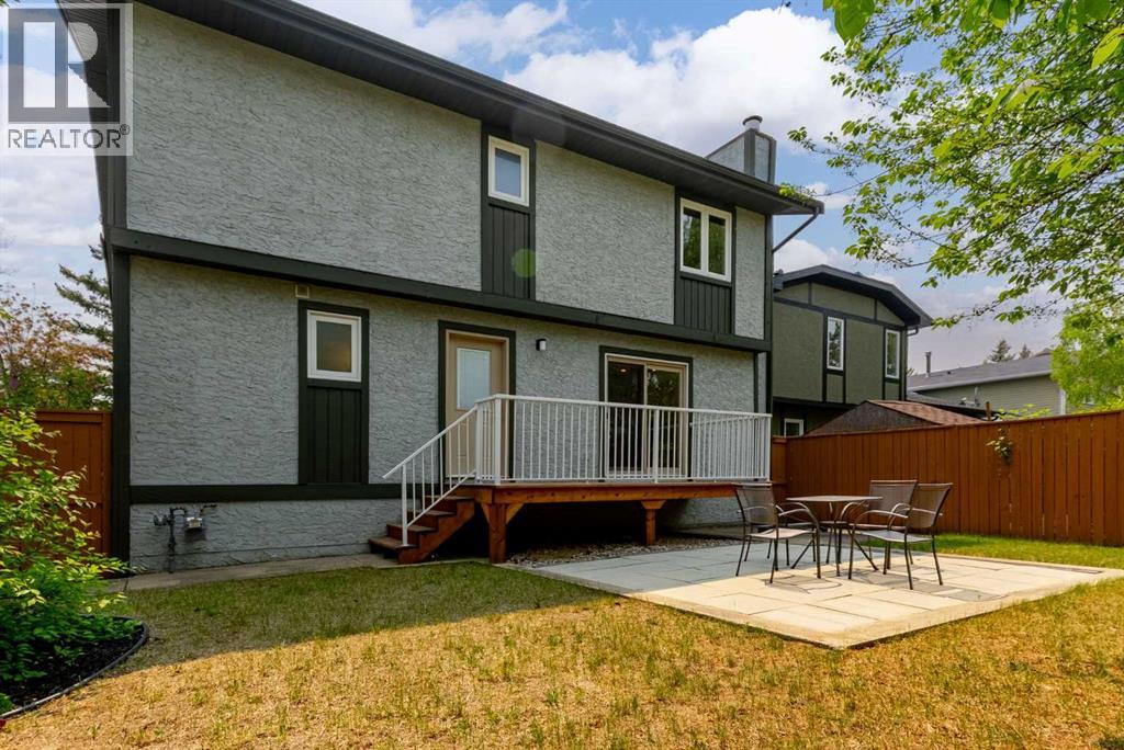Single Family House 4 Level for Sale in  Edforth Crescent NW Edgemont Calgary 