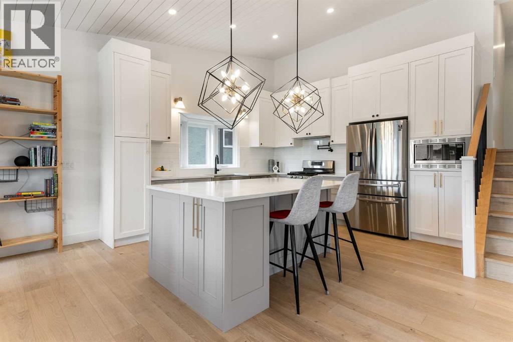 Single Family House 4 Level for Sale in  Edforth Crescent NW Edgemont Calgary 