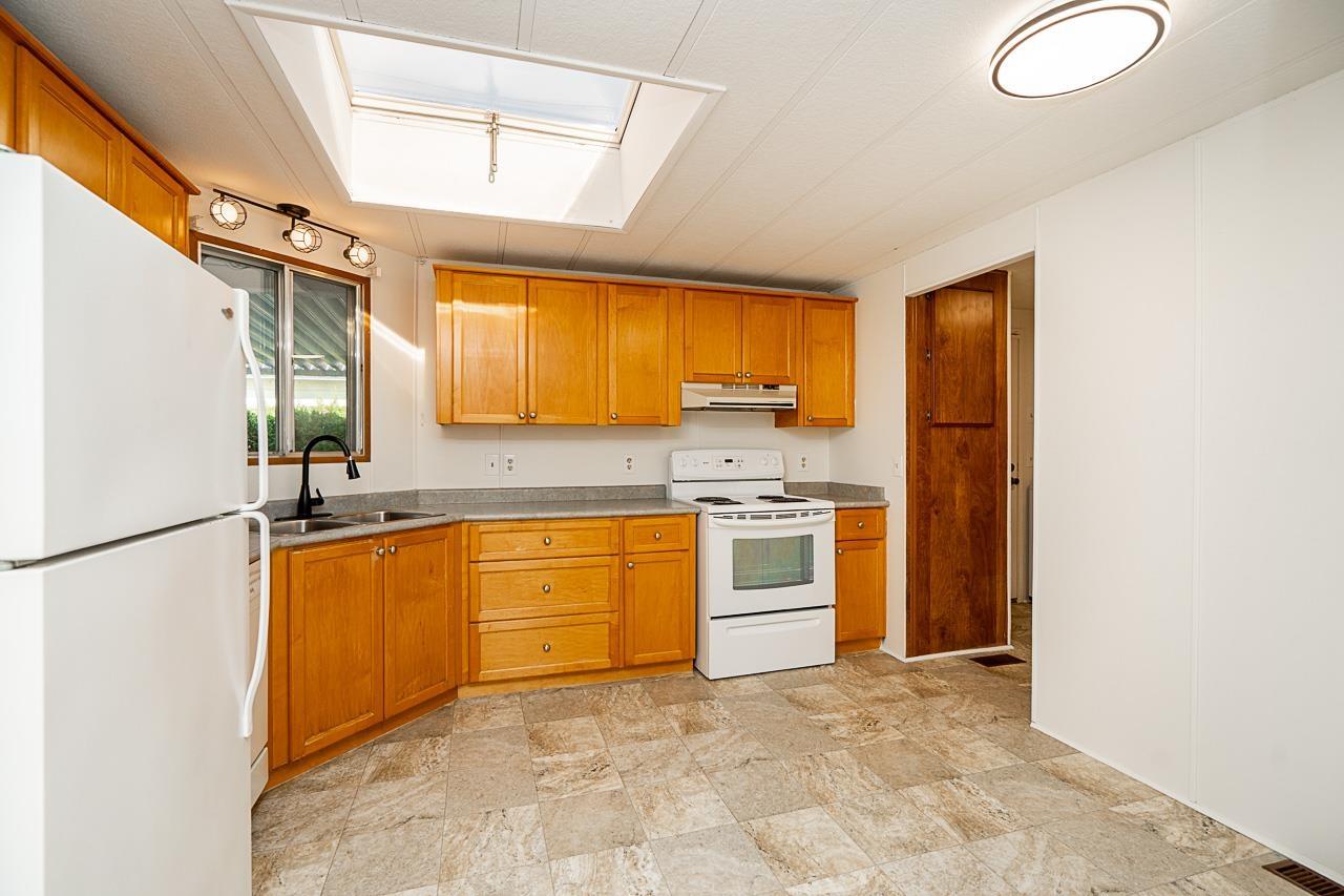 Photo 14 of 58 2303 Cranley Drive, Surrey BC