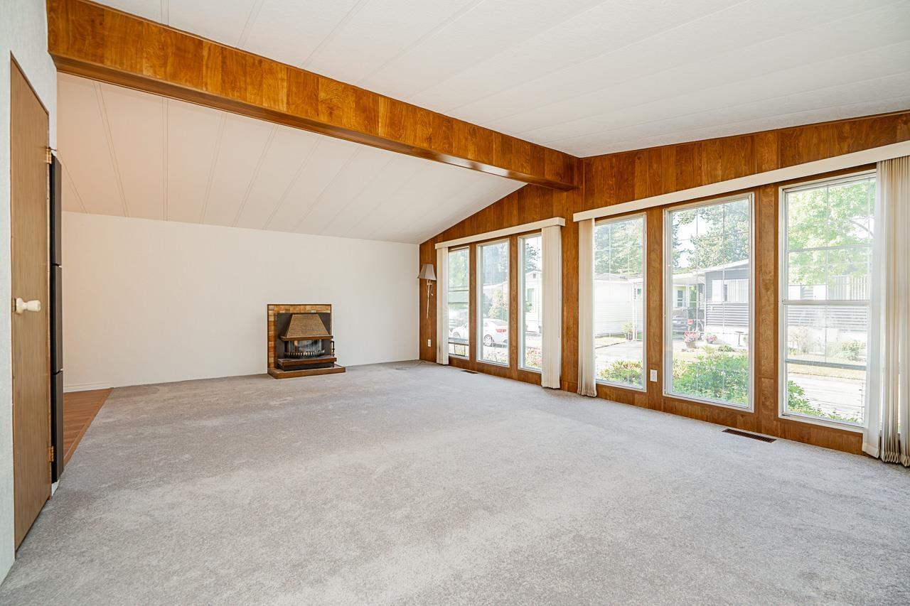 Photo 9 of 58 2303 Cranley Drive, Surrey BC