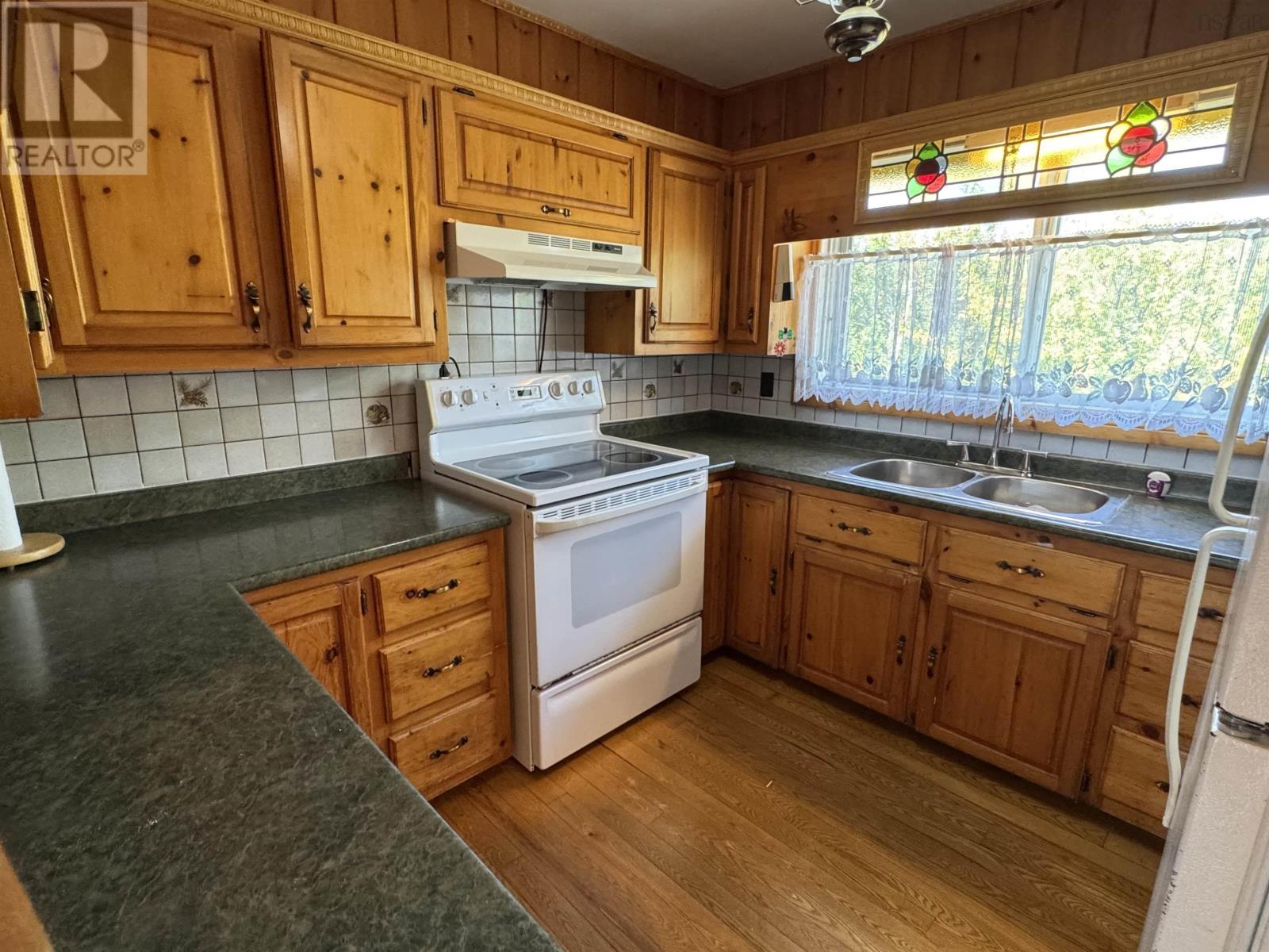 Photo 8 of 1412 North Main Street, Westville NS