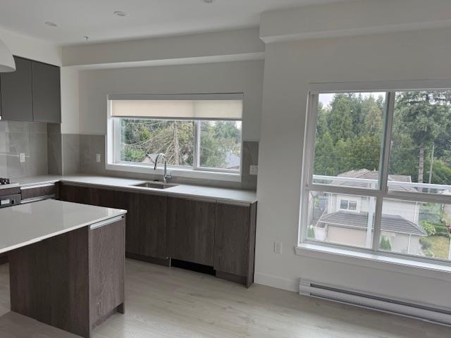 Photo 9 of 403 14225 103 A Avenue, Surrey BC