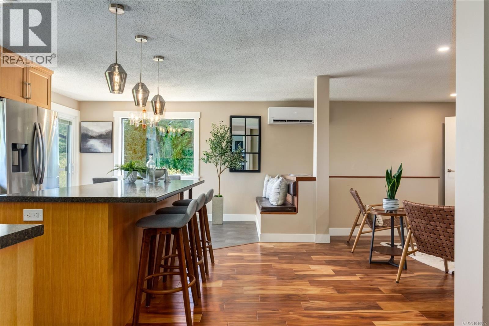 Photo 15 of 405 Heath Ave, Parksville BC