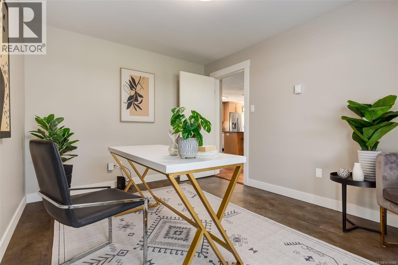 Photo 22 of 405 Heath Ave, Parksville BC