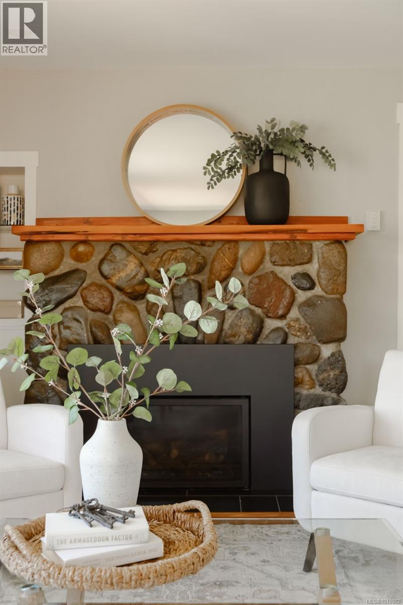 Photo 59 of 405 Heath Ave, Parksville BC