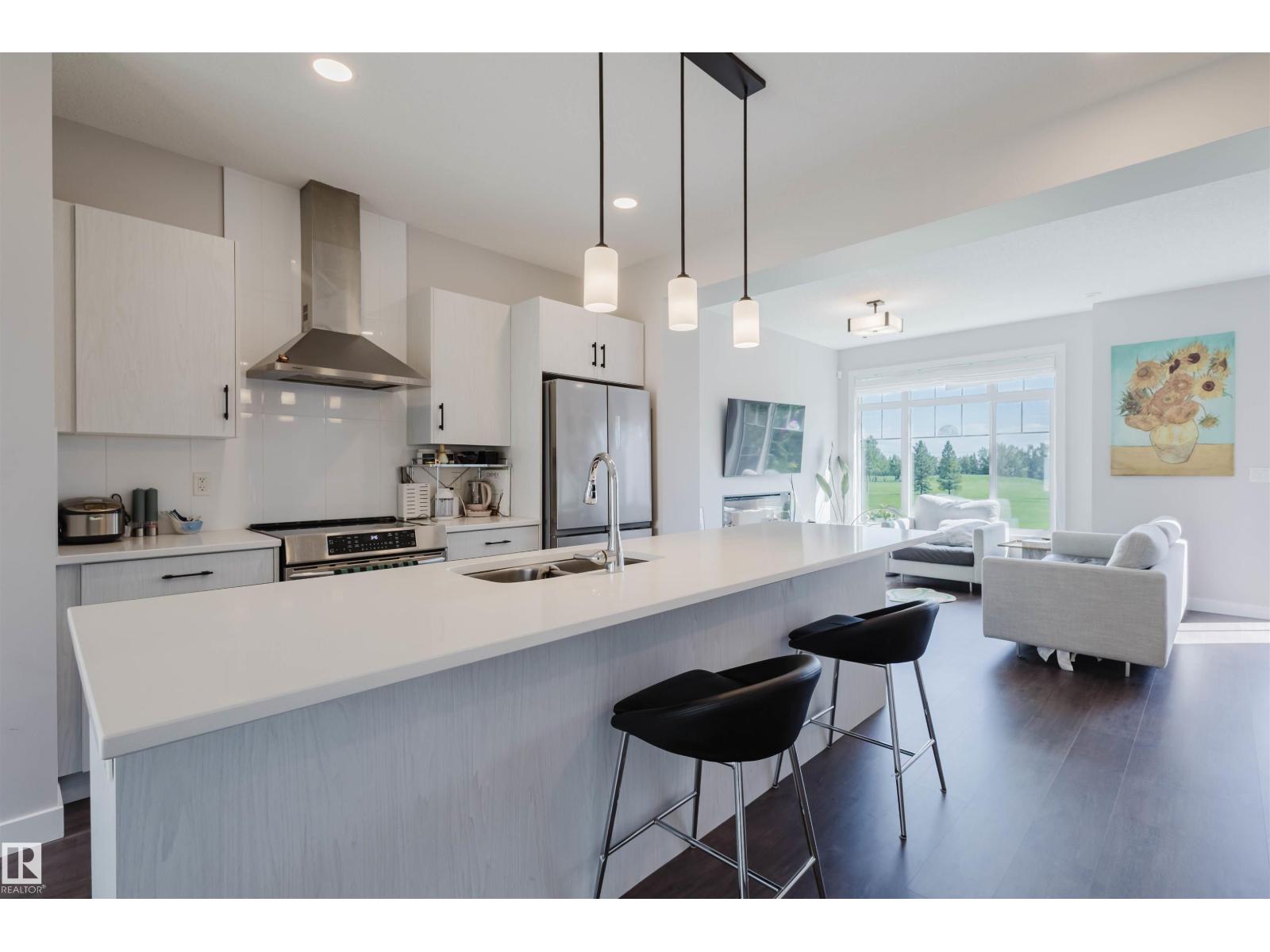 Photo 14 of 18 11373 12 Av Nw, Edmonton AB