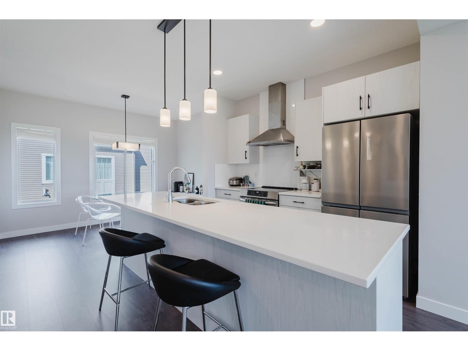 Photo 16 of 18 11373 12 Av Nw, Edmonton AB