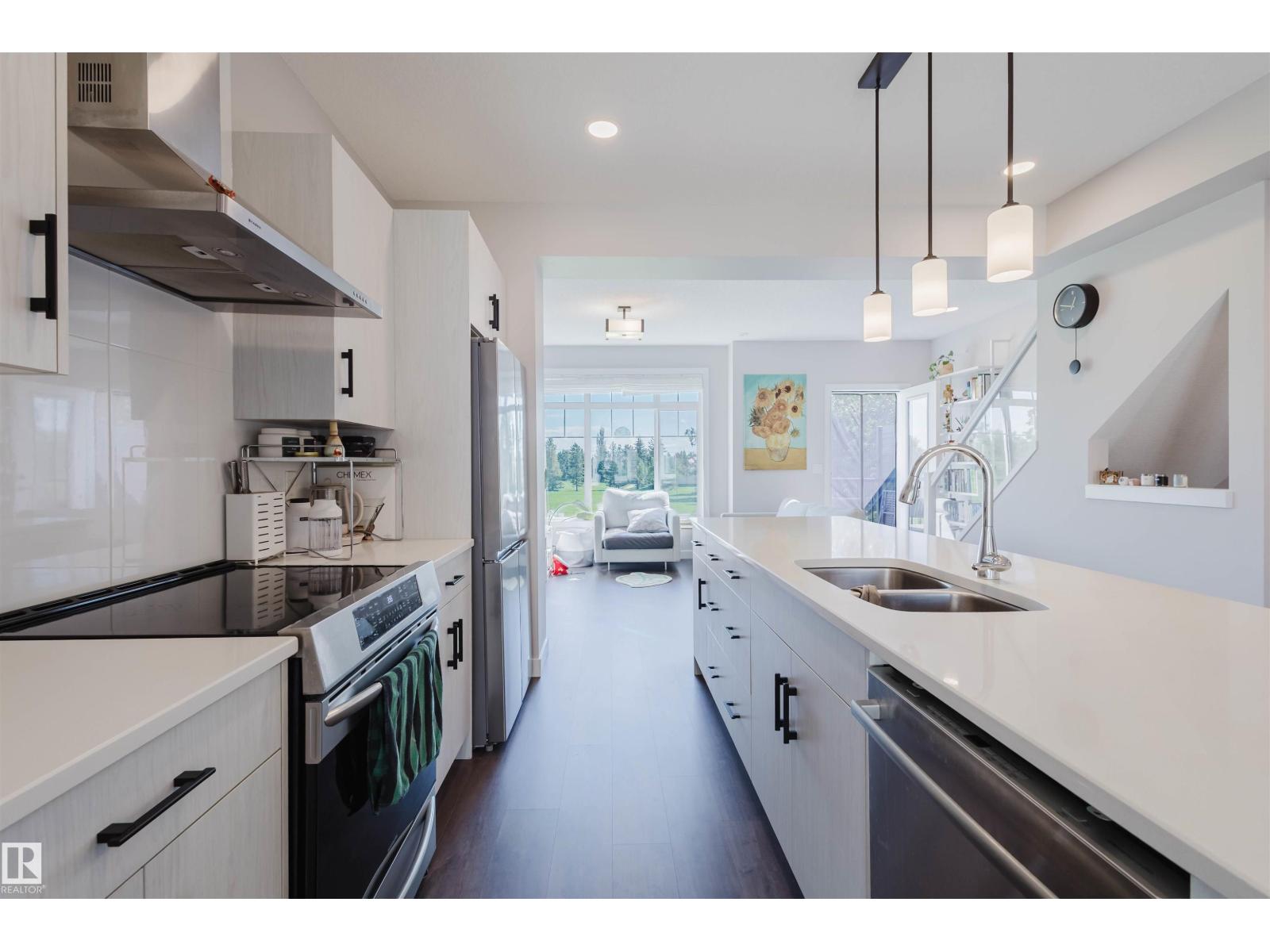 Photo 18 of 18 11373 12 Av Nw, Edmonton AB