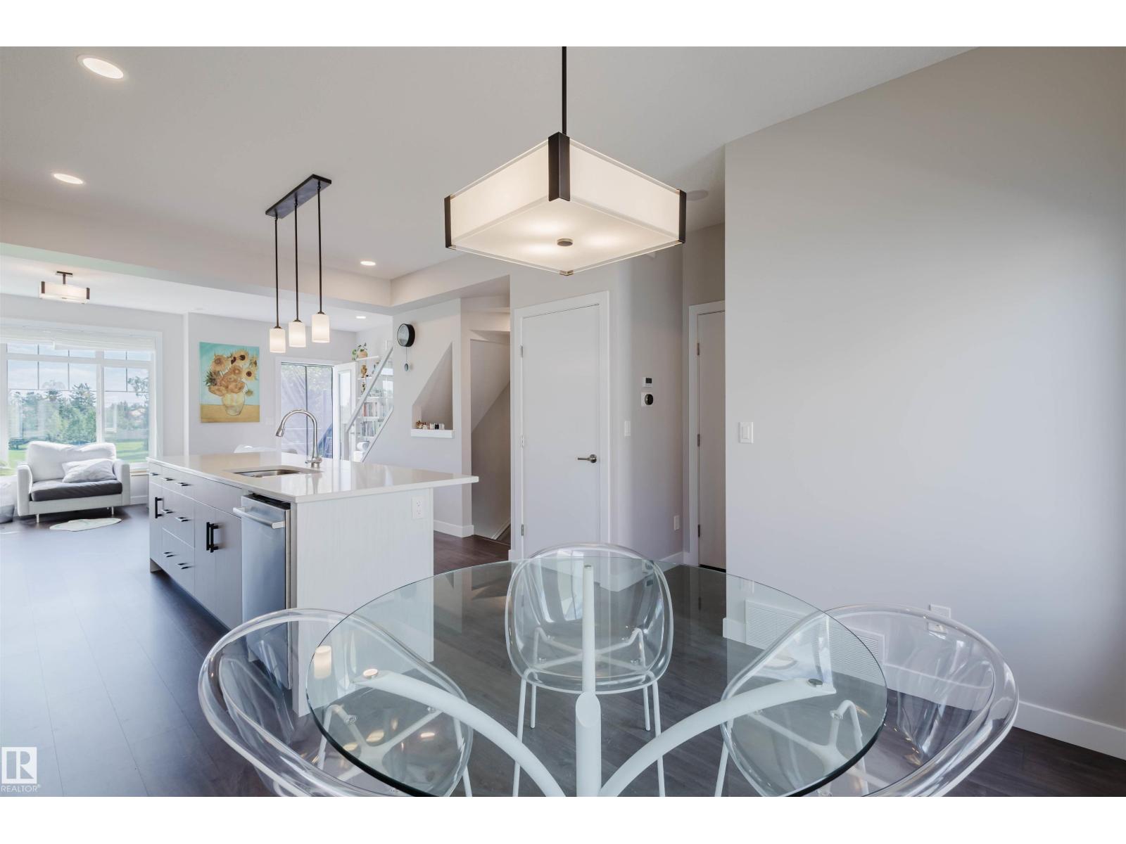 Photo 22 of 18 11373 12 Av Nw, Edmonton AB