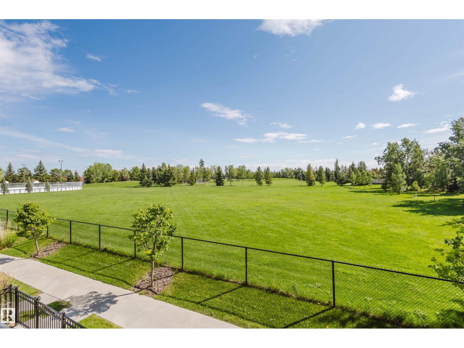 Photo 5 of 18 11373 12 Av Nw, Edmonton AB