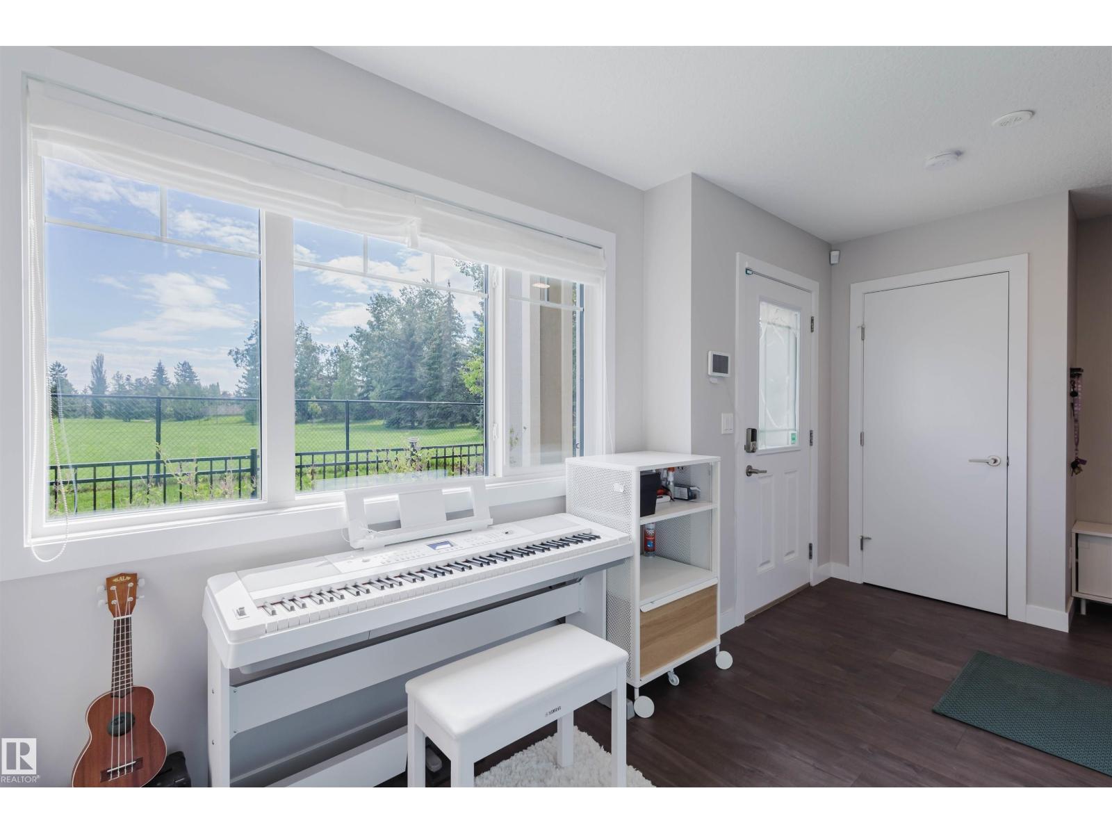Photo 7 of 18 11373 12 Av Nw, Edmonton AB