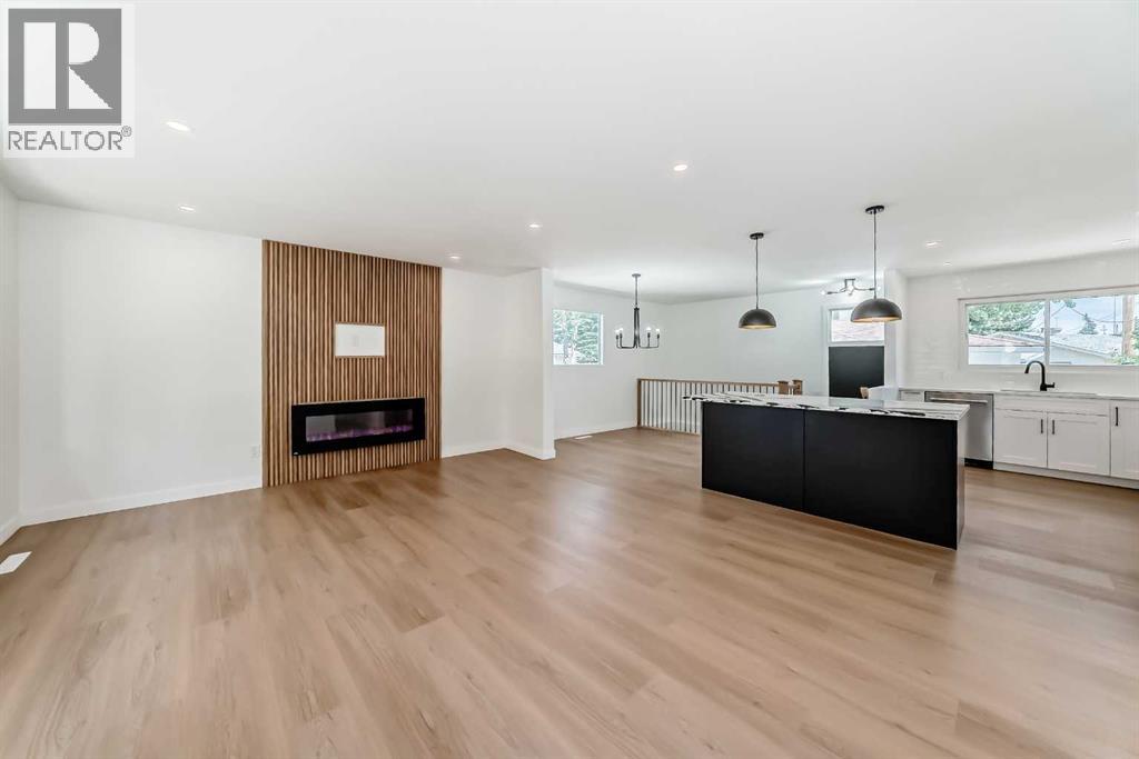 Single Family House Bungalow for Sale in  Varsity Drive NW Varsity Calgary 