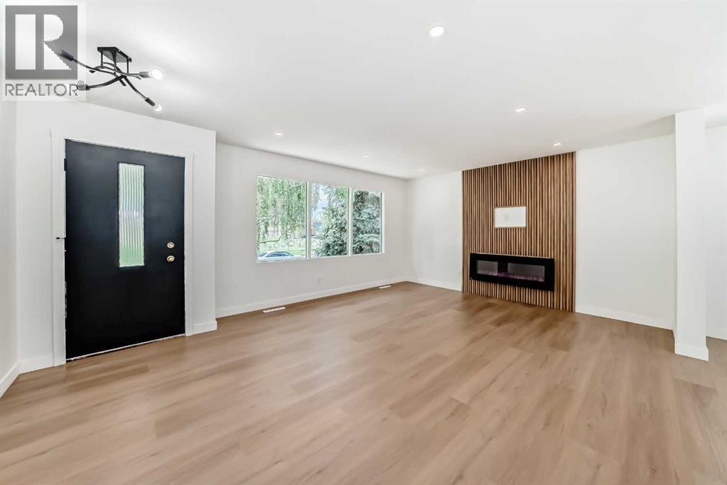 Single Family House Bungalow for Sale in  Varsity Drive NW Varsity Calgary 