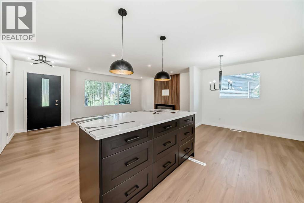 Single Family House Bungalow for Sale in  Varsity Drive NW Varsity Calgary 
