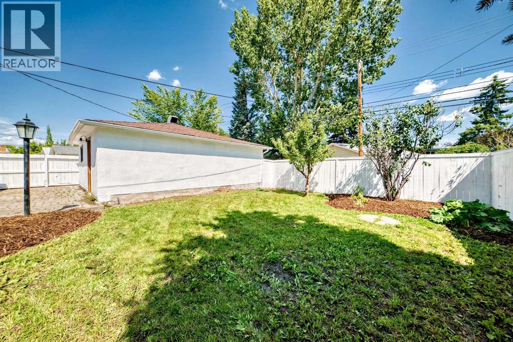 Single Family House Bungalow for Sale in  Varsity Drive NW Varsity Calgary 