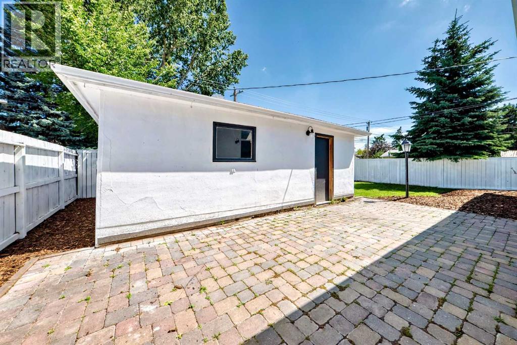 Single Family House Bungalow for Sale in  Varsity Drive NW Varsity Calgary 