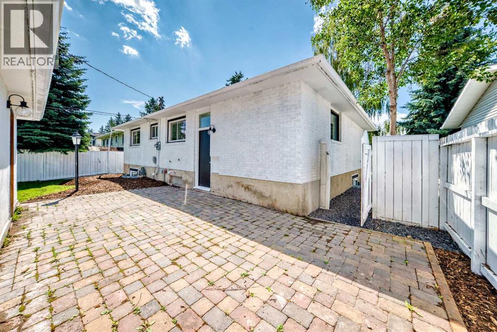 Single Family House Bungalow for Sale in  Varsity Drive NW Varsity Calgary 