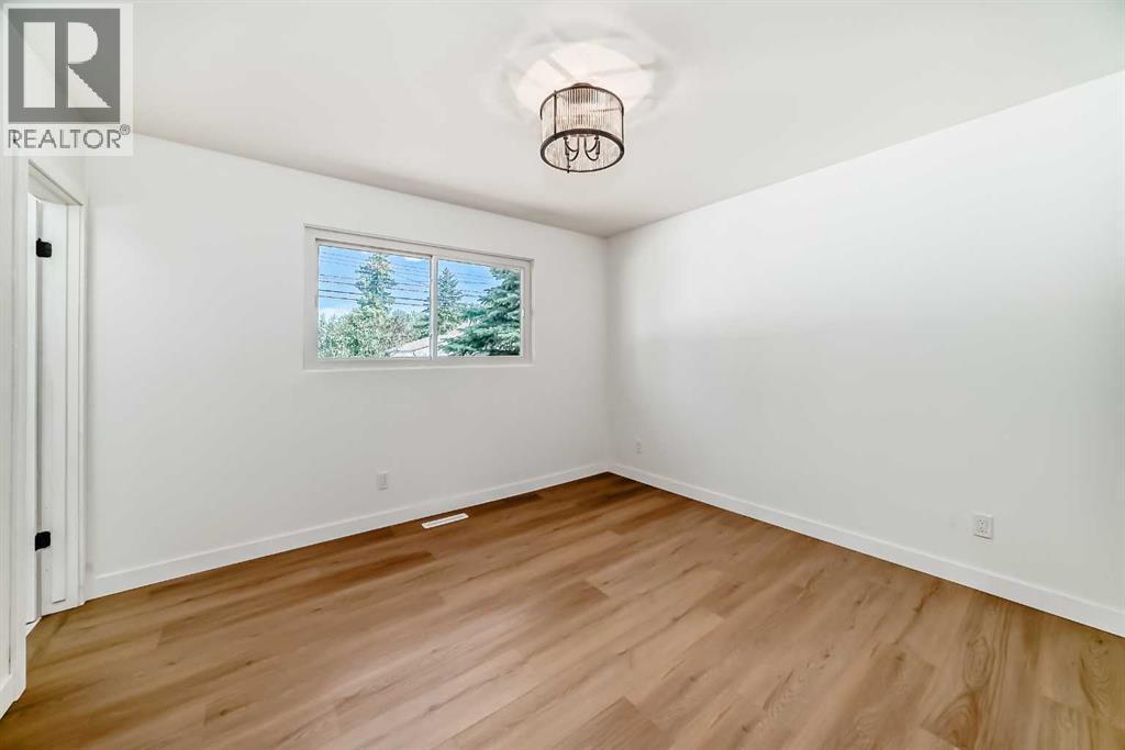 Single Family House Bungalow for Sale in  Varsity Drive NW Varsity Calgary 