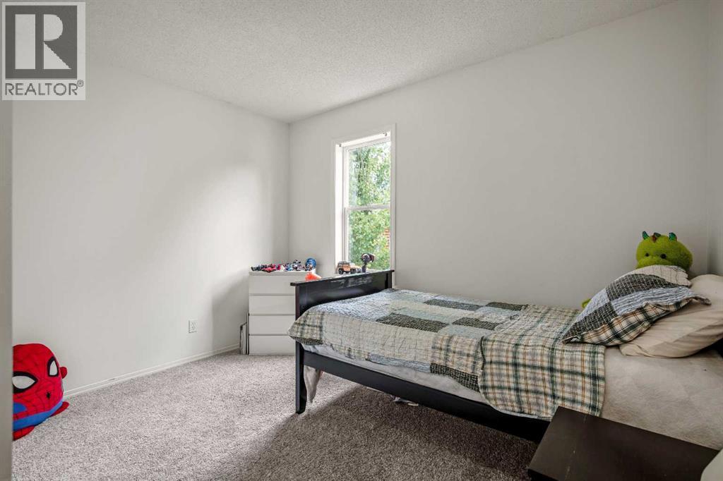 Single Family House 3 Level for Sale in  Bridlewood Lane SW Bridlewood Calgary 