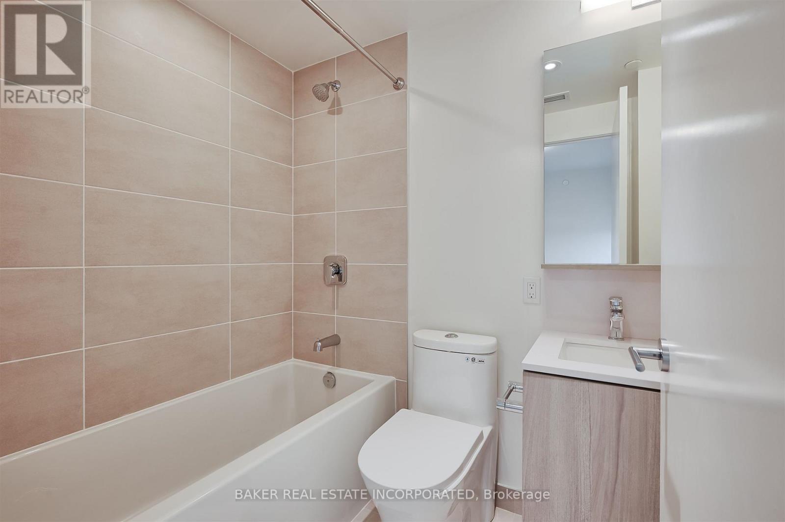 Photo 8 of 702 223 Redpath Avenue, Toronto ON