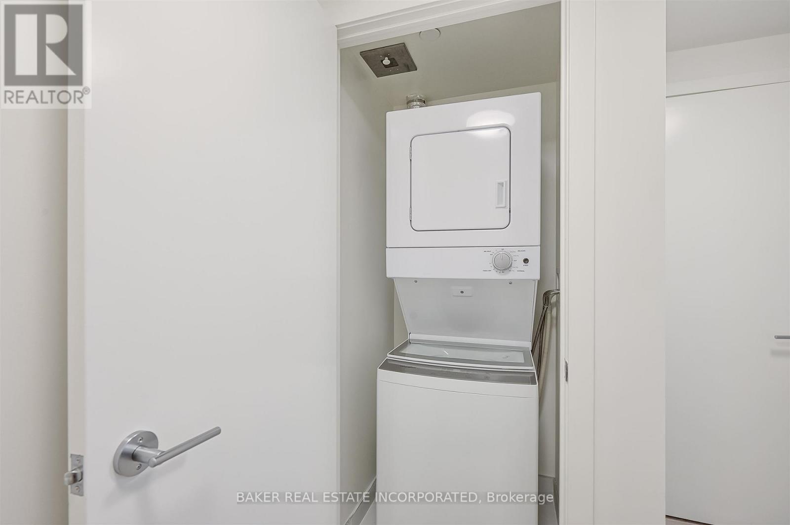Photo 13 of 702 223 Redpath Avenue, Toronto ON