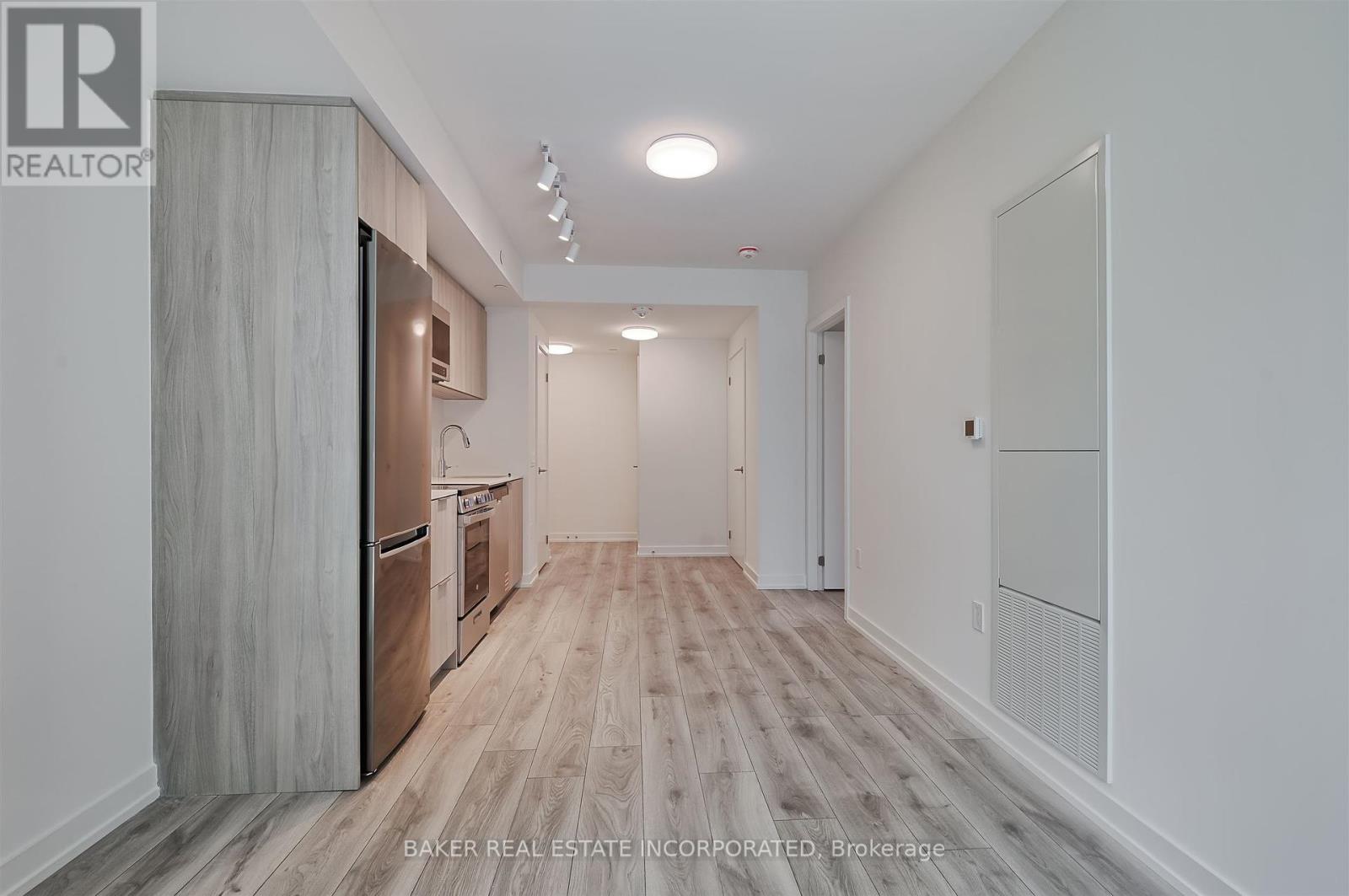 Photo 15 of 702 223 Redpath Avenue, Toronto ON