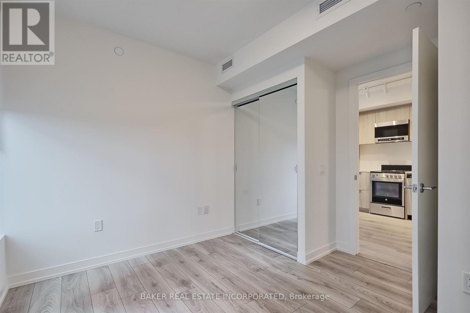 Photo 12 of 702 223 Redpath Avenue, Toronto ON