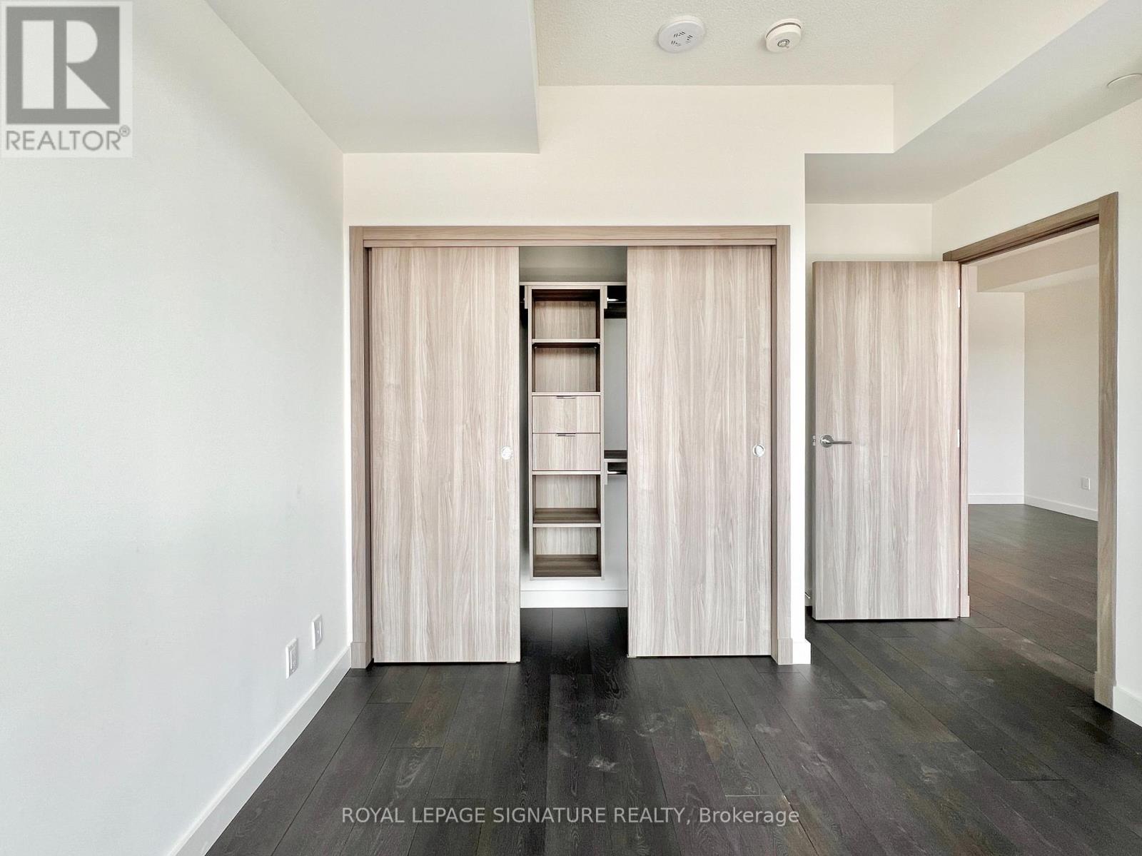 Photo 16 of 305 27 Mcmahon Drive, Toronto ON