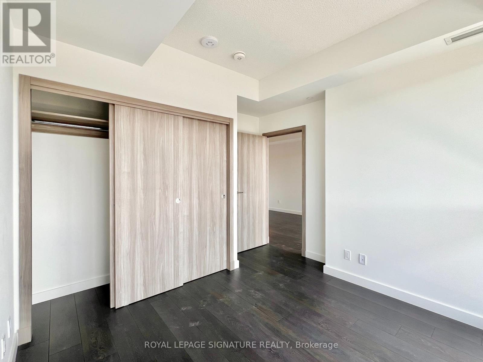 Photo 17 of 305 27 Mcmahon Drive, Toronto ON