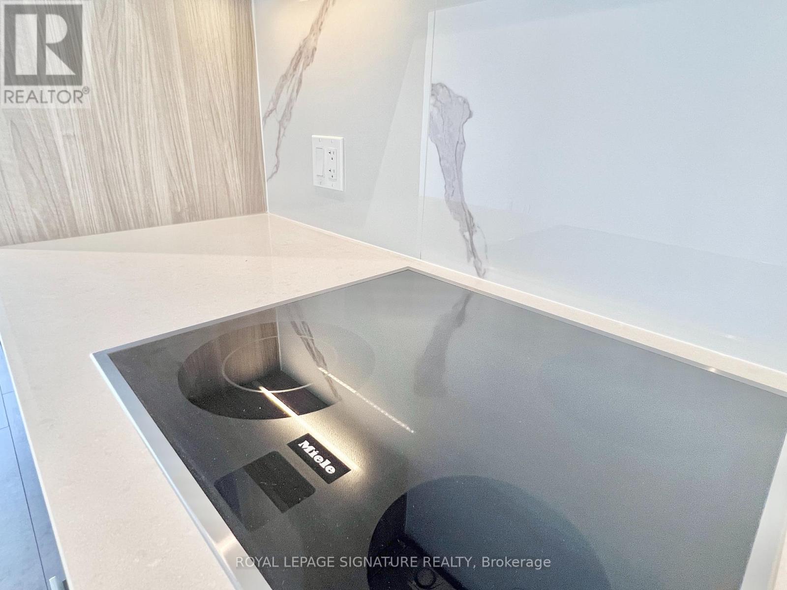 Photo 25 of 305 27 Mcmahon Drive, Toronto ON