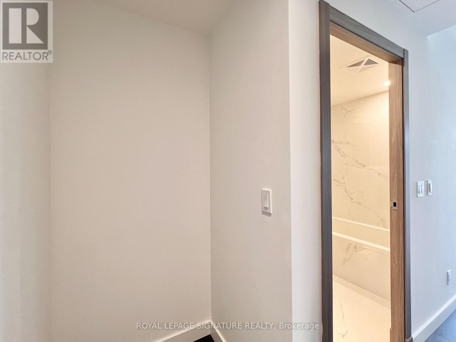 Photo 28 of 305 27 Mcmahon Drive, Toronto ON