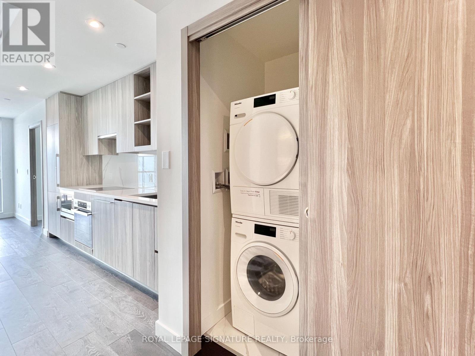 Photo 31 of 305 27 Mcmahon Drive, Toronto ON